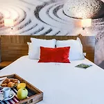 Hotel Jules Verne 4*
