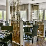 Hotel Jules Verne