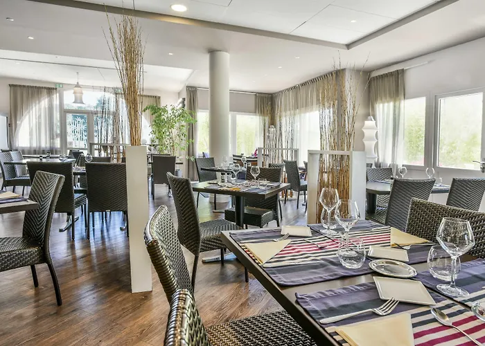 Jules Verne Hotell 4*