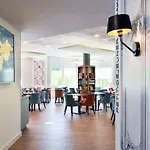Hotel Jules Verne 4*