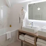 Jules Verne Otel