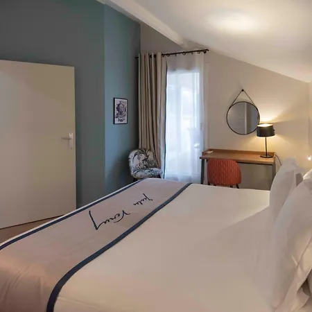 Jules Verne Otel