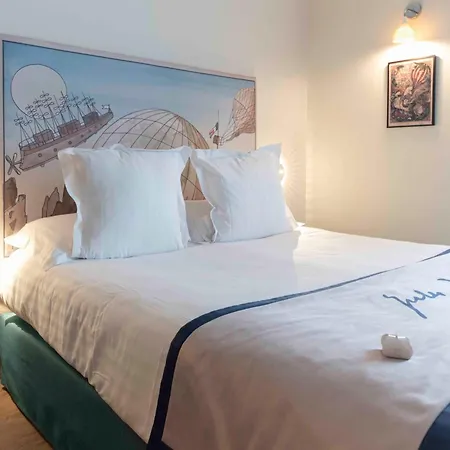 Jules Verne Szálloda 4*