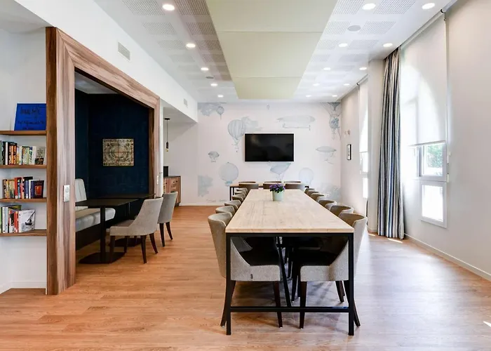 מלון Jules Verne 4*