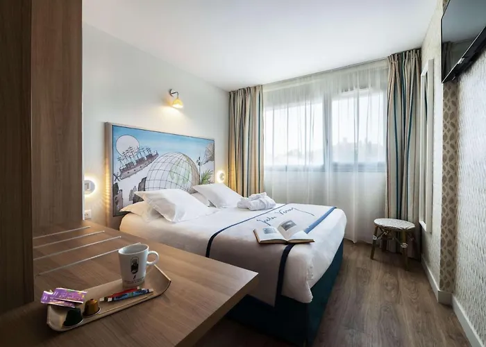 מלון Jules Verne 4*