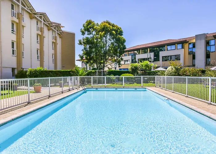 מלון Jules Verne